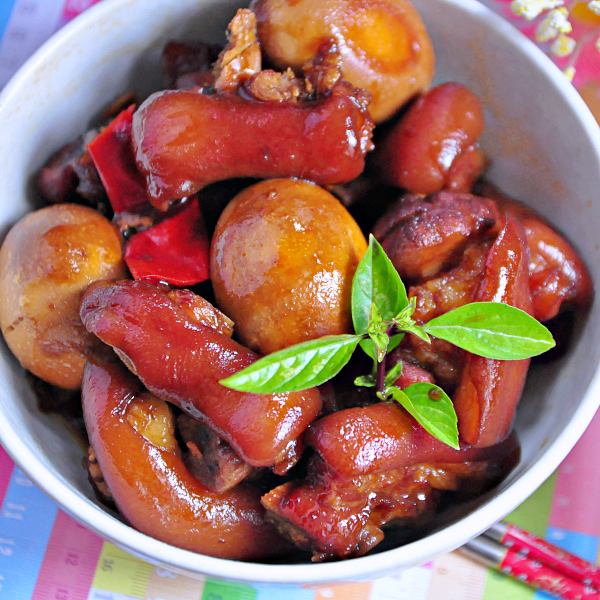 豚足の金柑煮込み